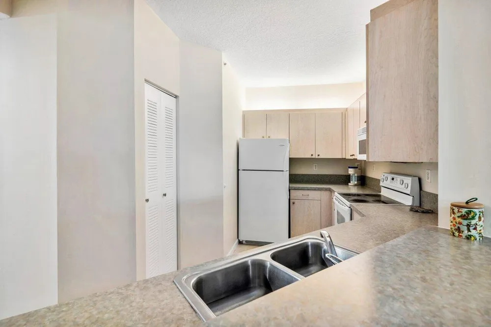 300 Uno Lago Drive #304 Juno Beach, FL 33408
