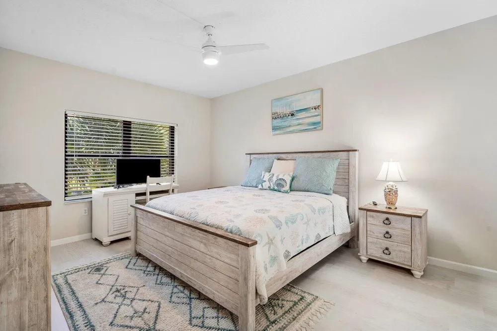 300 Uno Lago Drive #304 Juno Beach, FL 33408