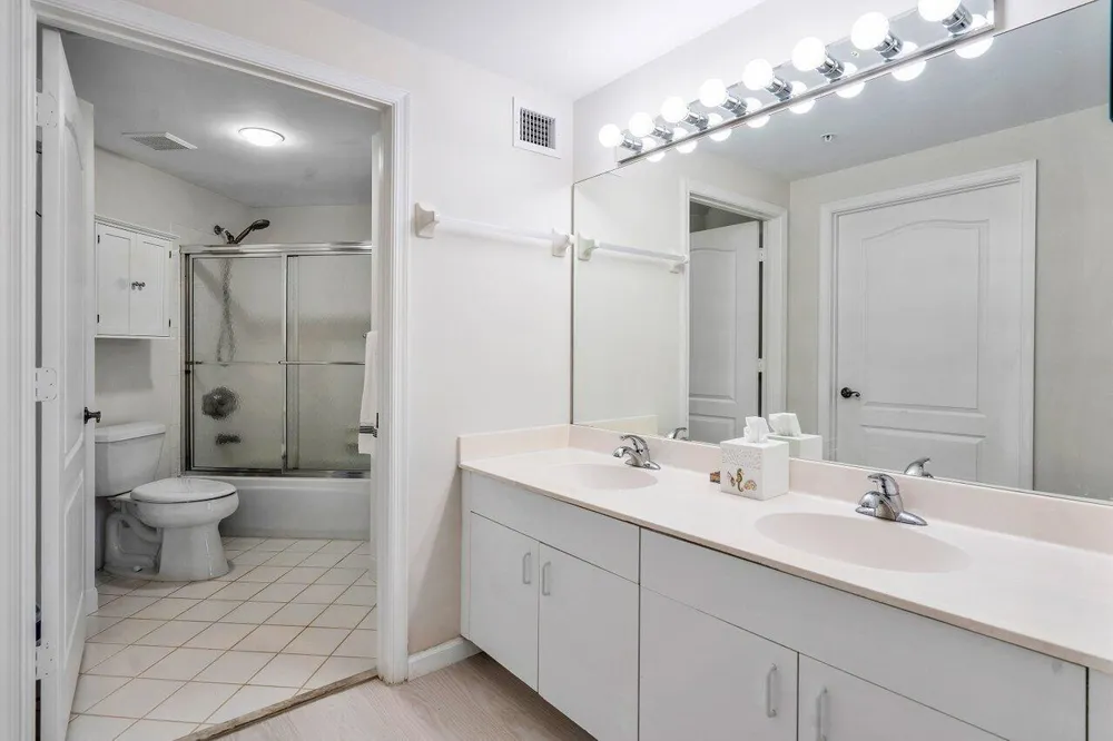 300 Uno Lago Drive #304 Juno Beach, FL 33408