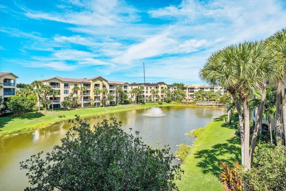 300 Uno Lago Drive #304 Juno Beach, FL 33408