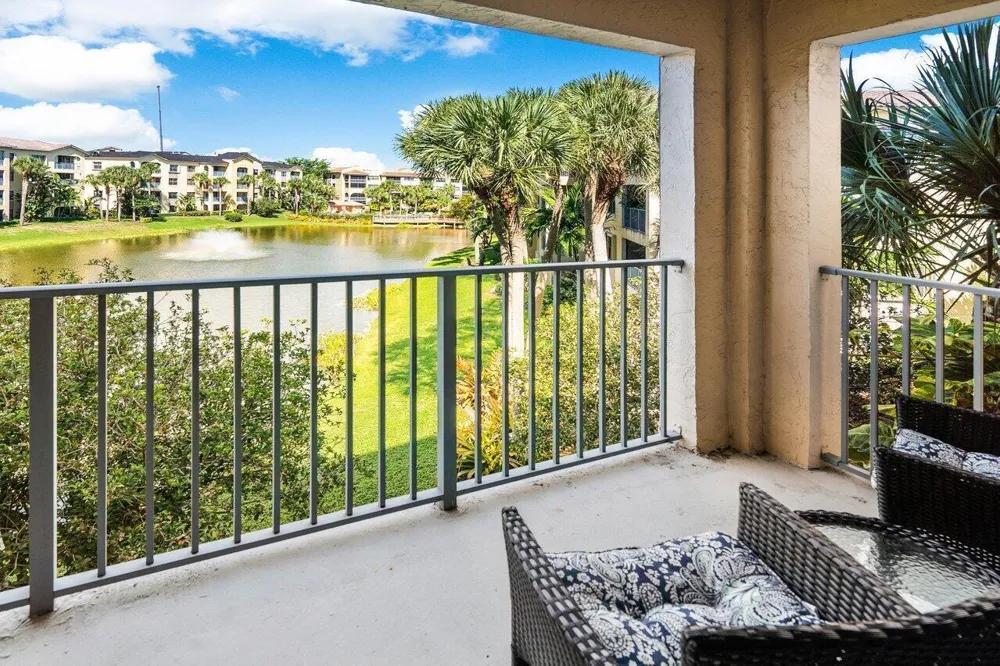 300 Uno Lago Drive #304 Juno Beach, FL 33408