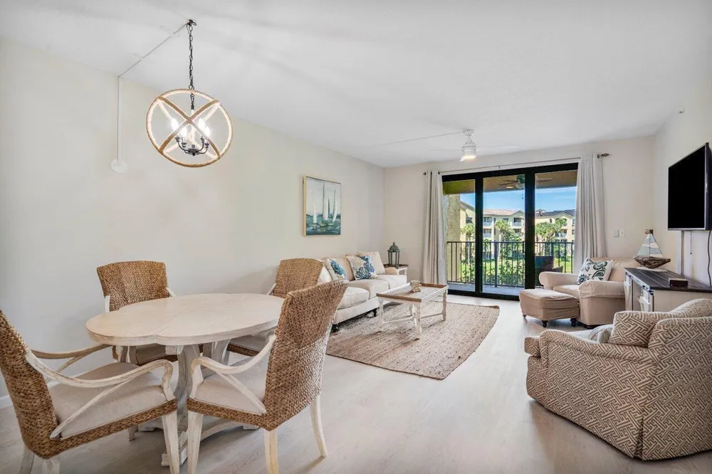 300 Uno Lago Drive #304 Juno Beach, FL 33408