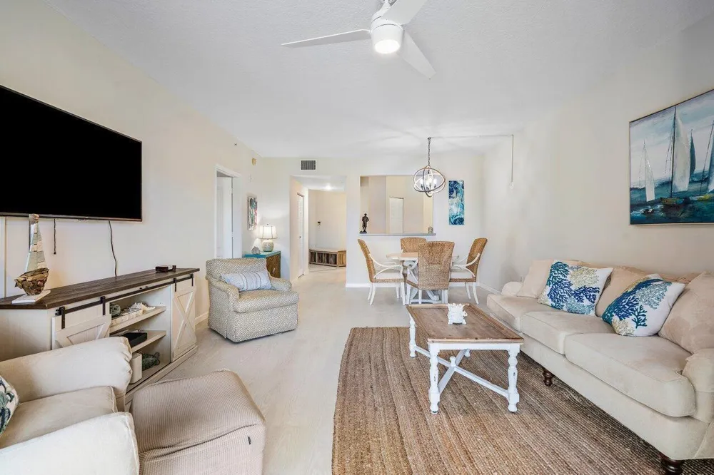 300 Uno Lago Drive #304 Juno Beach, FL 33408