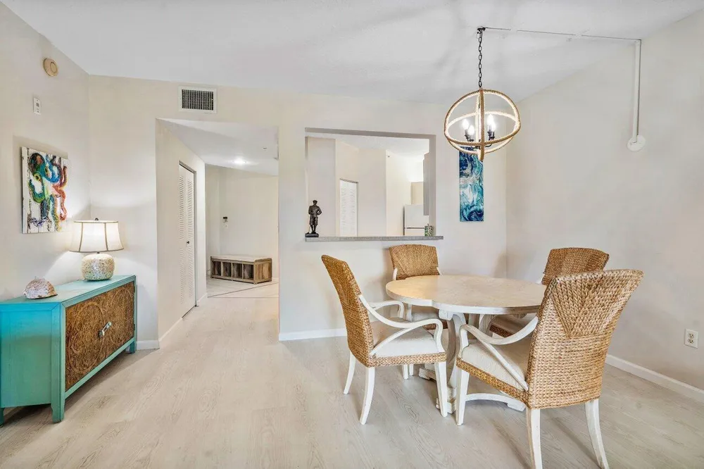 300 Uno Lago Drive #304 Juno Beach, FL 33408