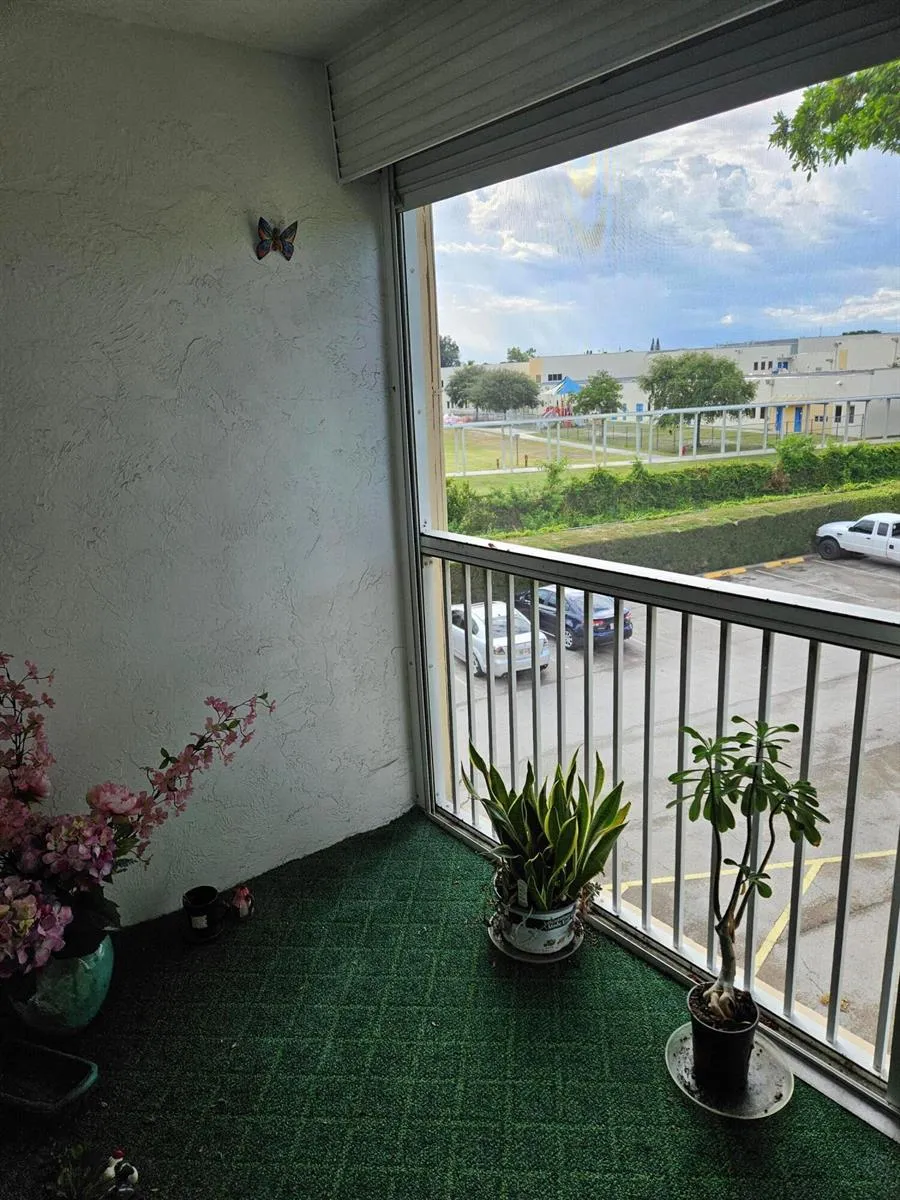 300 Village Green Circle S #302 Palm Springs, FL 33461