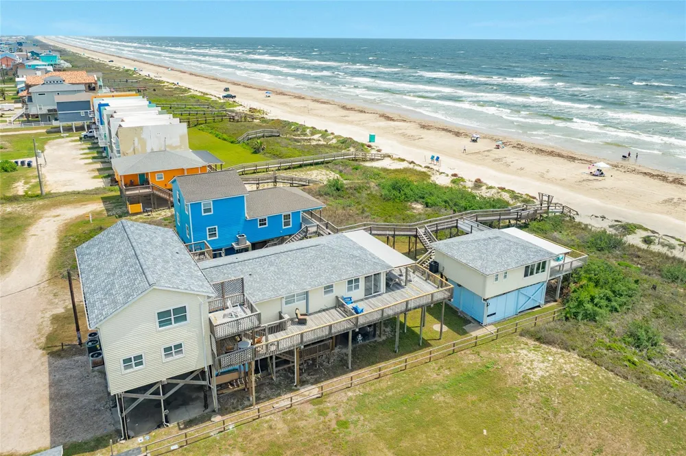 215 Spoonbill Place Surfside Beach, TX 77541