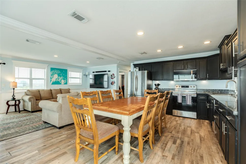 215 Spoonbill Place Surfside Beach, TX 77541