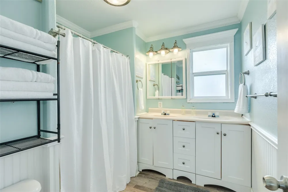 215 Spoonbill Place Surfside Beach, TX 77541