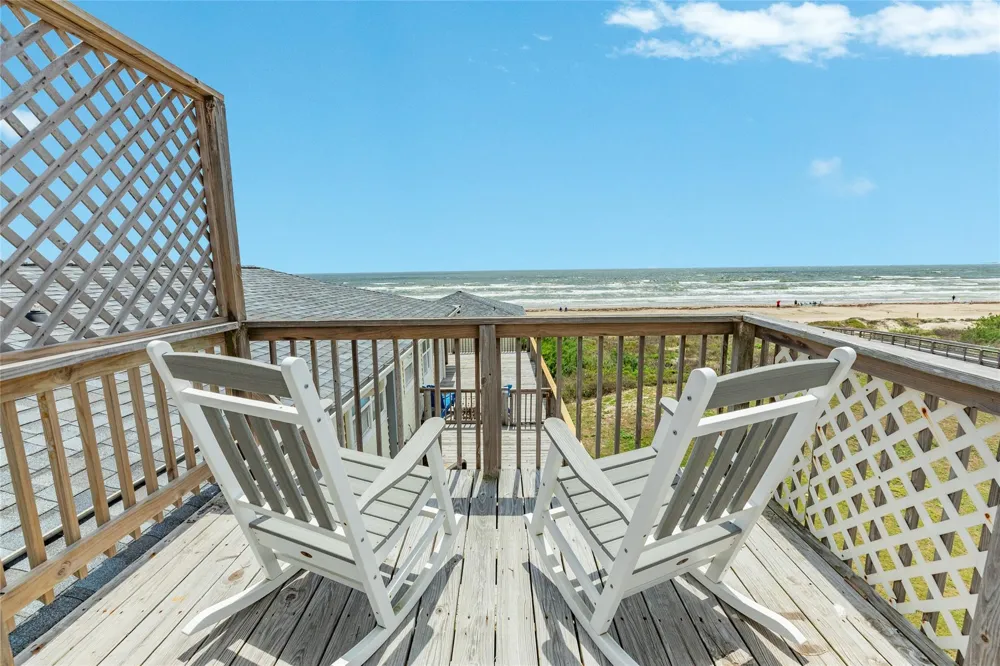 215 Spoonbill Place Surfside Beach, TX 77541