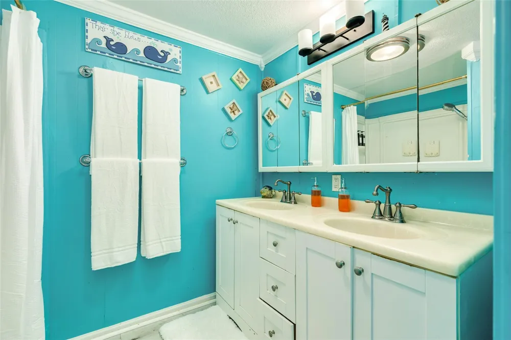 215 Spoonbill Place Surfside Beach, TX 77541