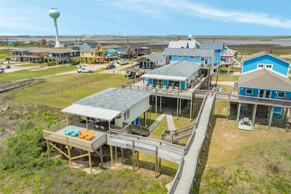 215 Spoonbill Place Surfside Beach, TX 77541