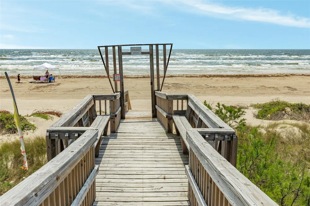 215 Spoonbill Place Surfside Beach, TX 77541