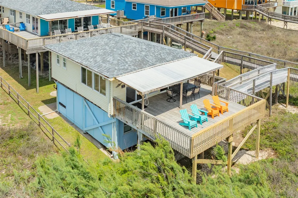 215 Spoonbill Place Surfside Beach, TX 77541