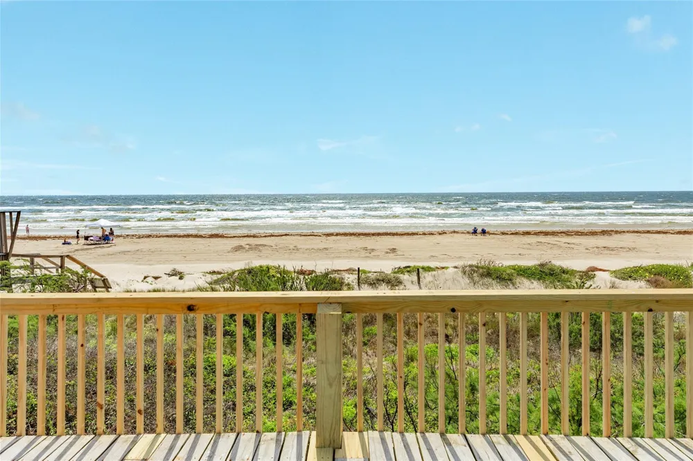 215 Spoonbill Place Surfside Beach, TX 77541