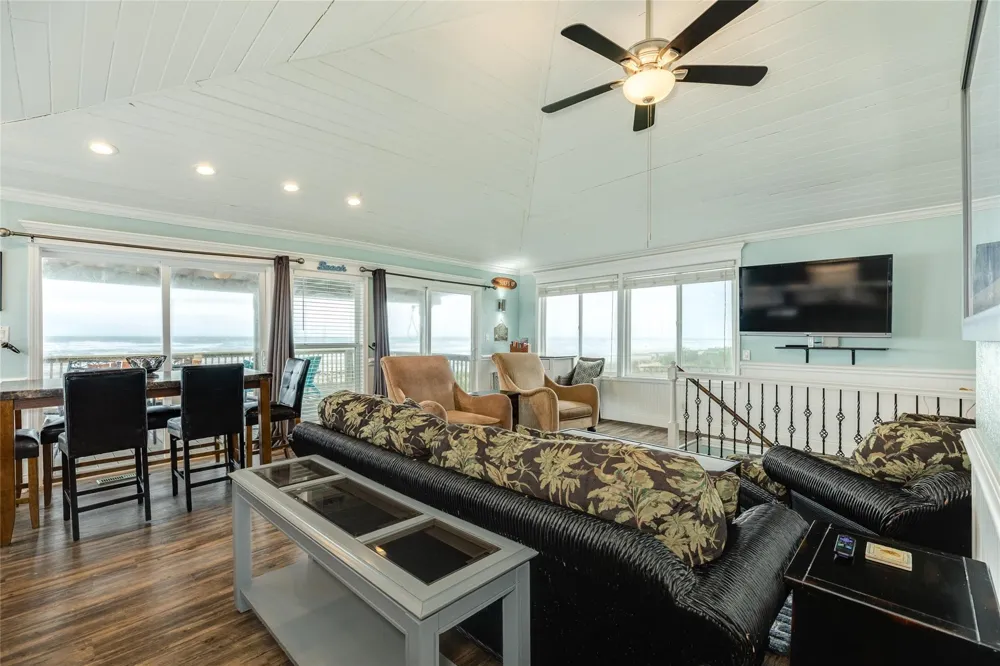 215 Spoonbill Place Surfside Beach, TX 77541