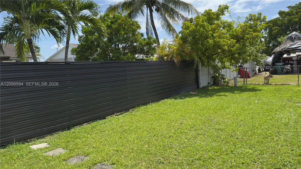 760 W 23rd St Hialeah, FL 33010