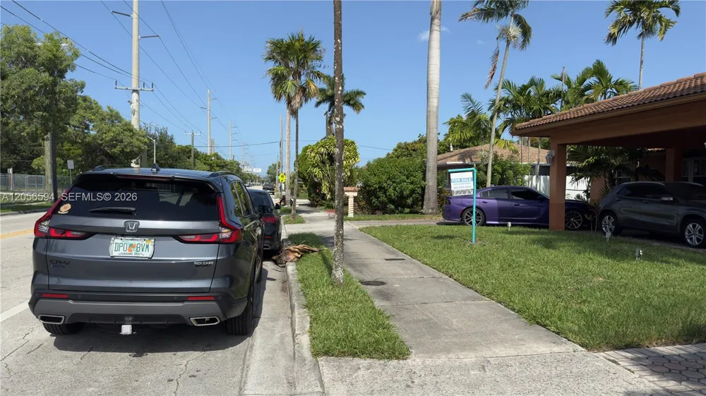 760 W 23rd St Hialeah, FL 33010