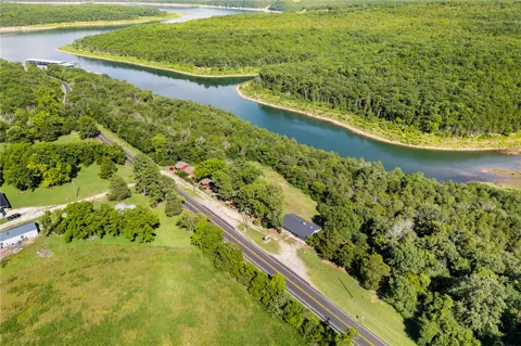 22244 Hwy 281 N