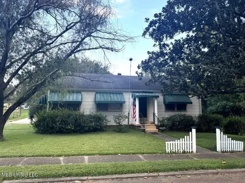 309 Armstrong Street