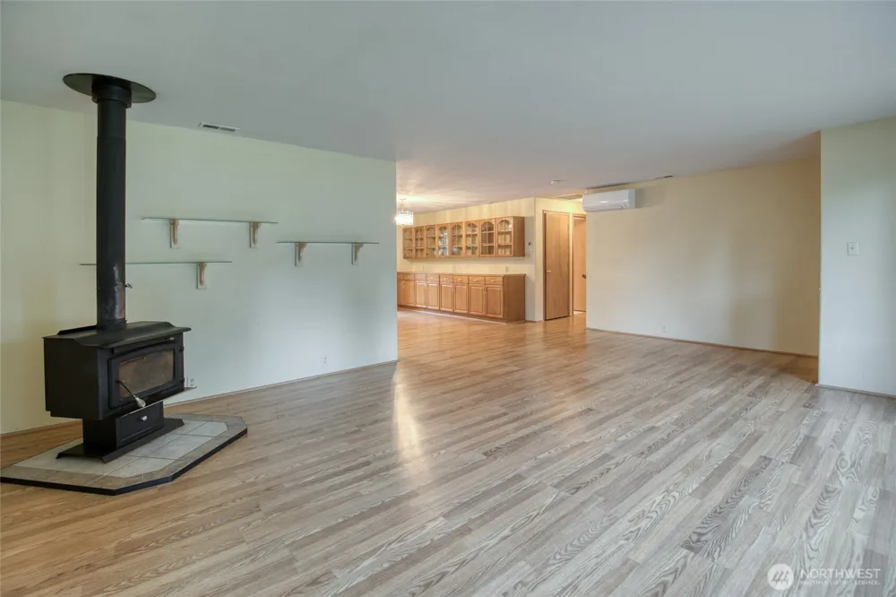 685 Copalis Beach Road Copalis Beach, WA 98535