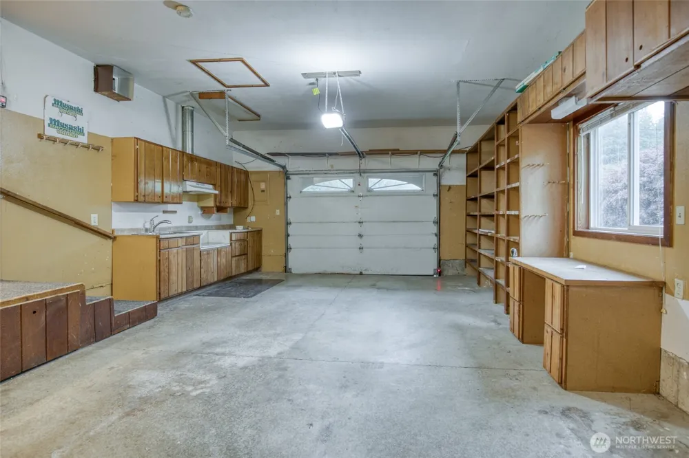 685 Copalis Beach Road Copalis Beach, WA 98535