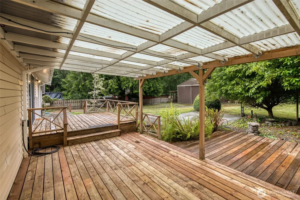 685 Copalis Beach Road Copalis Beach, WA 98535