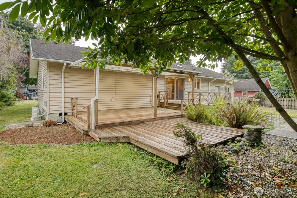 685 Copalis Beach Road Copalis Beach, WA 98535