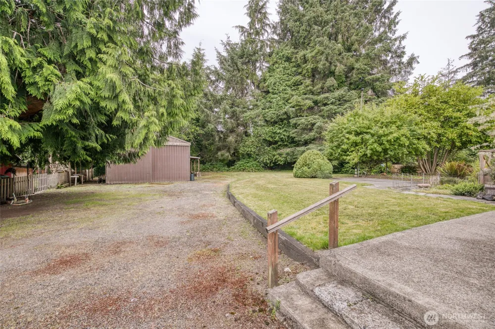 685 Copalis Beach Road Copalis Beach, WA 98535