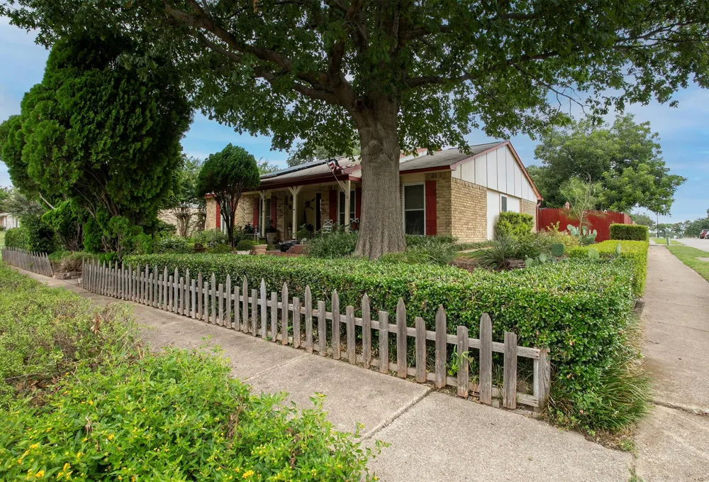 7301 Cave Drive Dallas, TX 75249