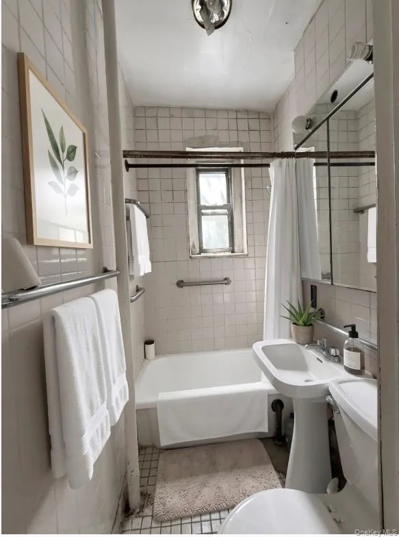 2167 33rd Street #3H Astoria, NY 11105