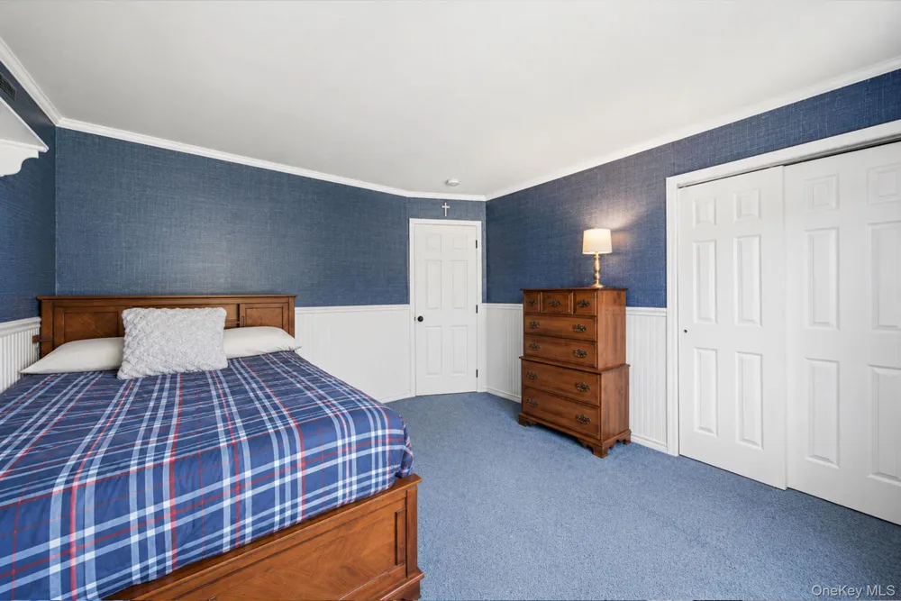 19 Sweetgum Lane Miller Place, NY 11764