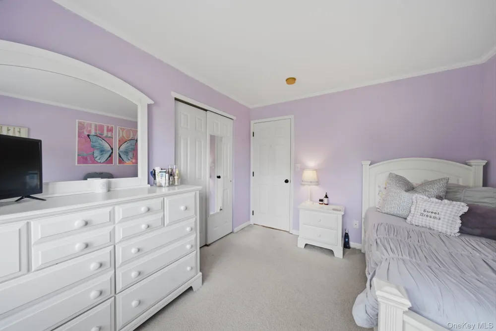 19 Sweetgum Lane Miller Place, NY 11764
