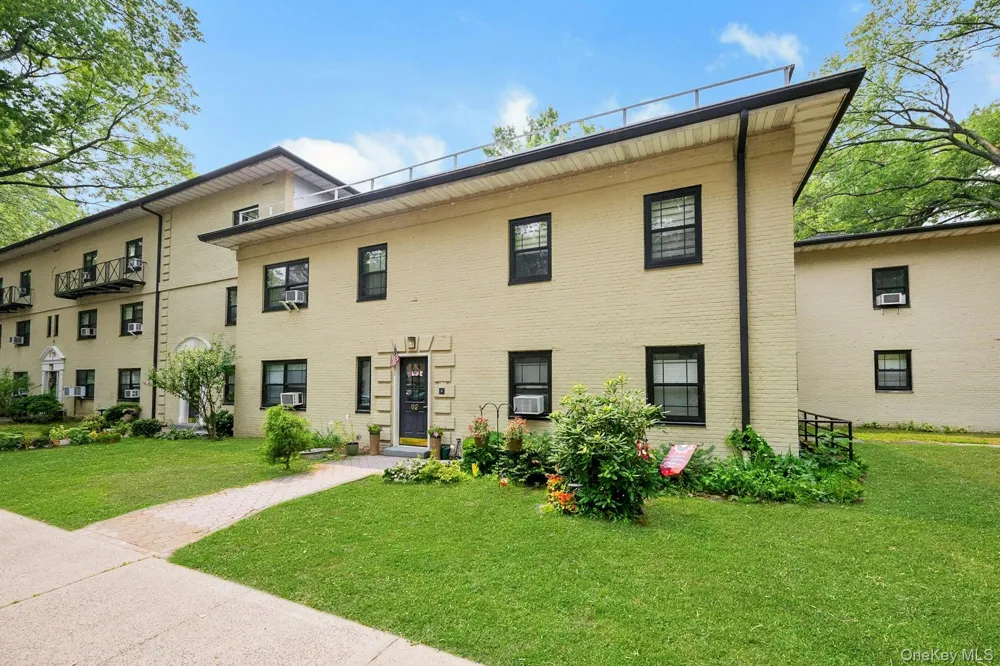 62 Manchester Road #2L Eastchester, NY 10709