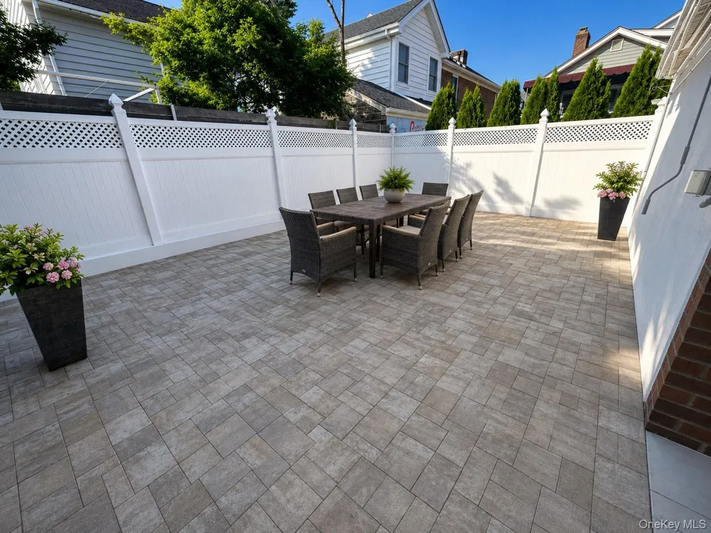 194 Beach 132nd Street Belle Harbor, NY 11694