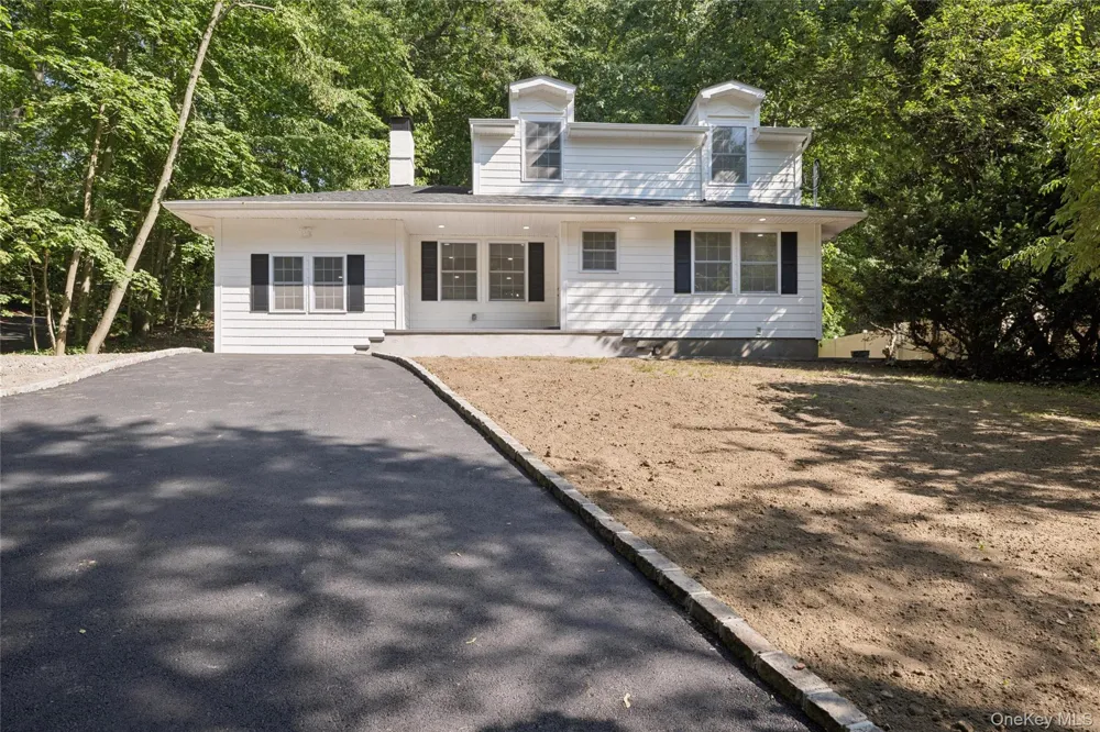128 Crooked Hill Road Huntington, NY 11743