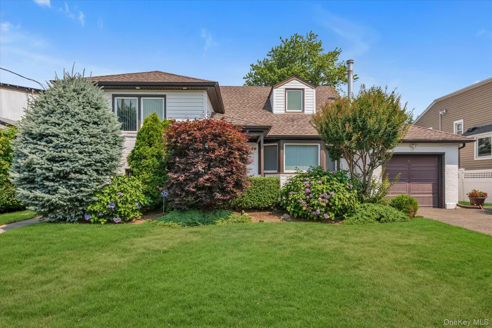 4020 Judith Lane Oceanside, NY 11572