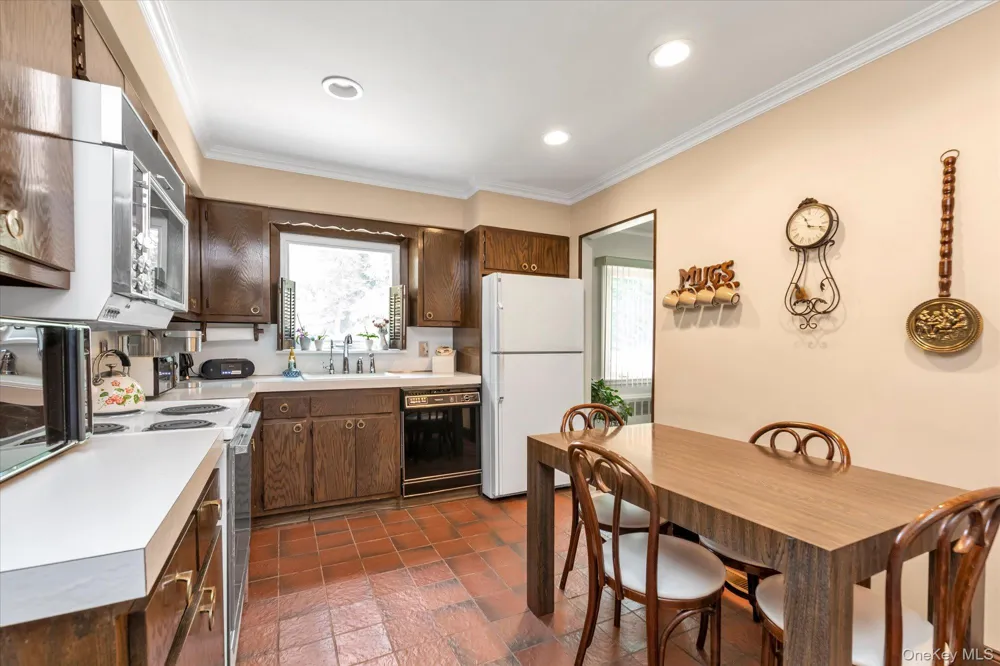 4020 Judith Lane Oceanside, NY 11572