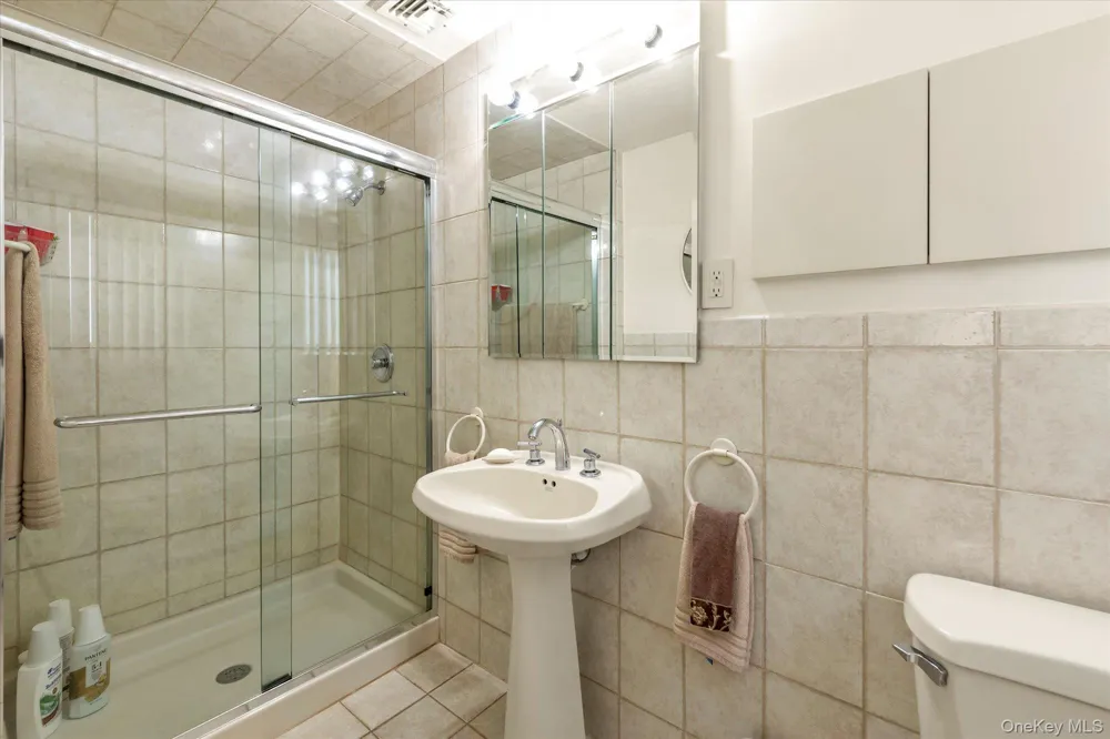 4020 Judith Lane Oceanside, NY 11572