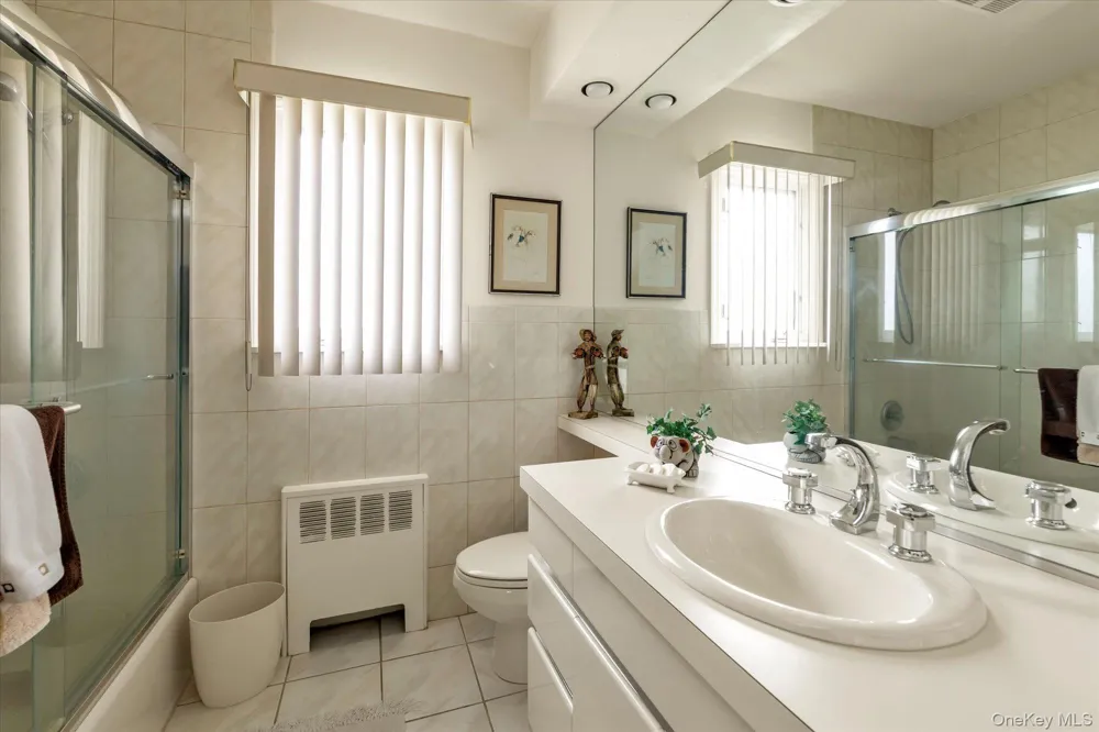 4020 Judith Lane Oceanside, NY 11572