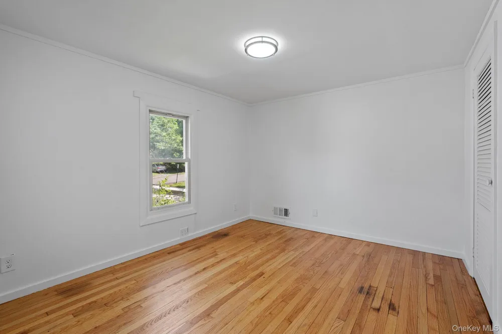 3 2nd Avenue Unionville, NY 10988