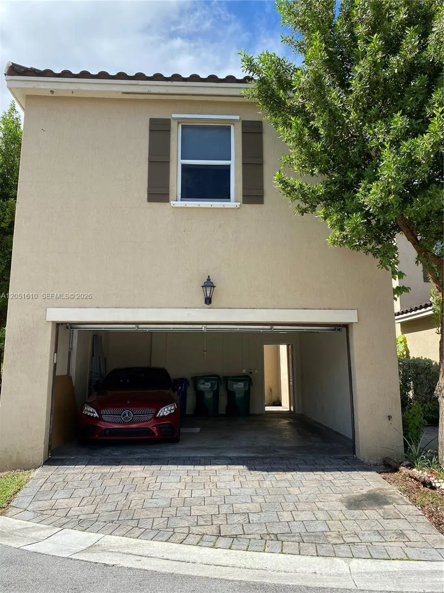 16731 SW 96th St #16731 Miami, FL 33196