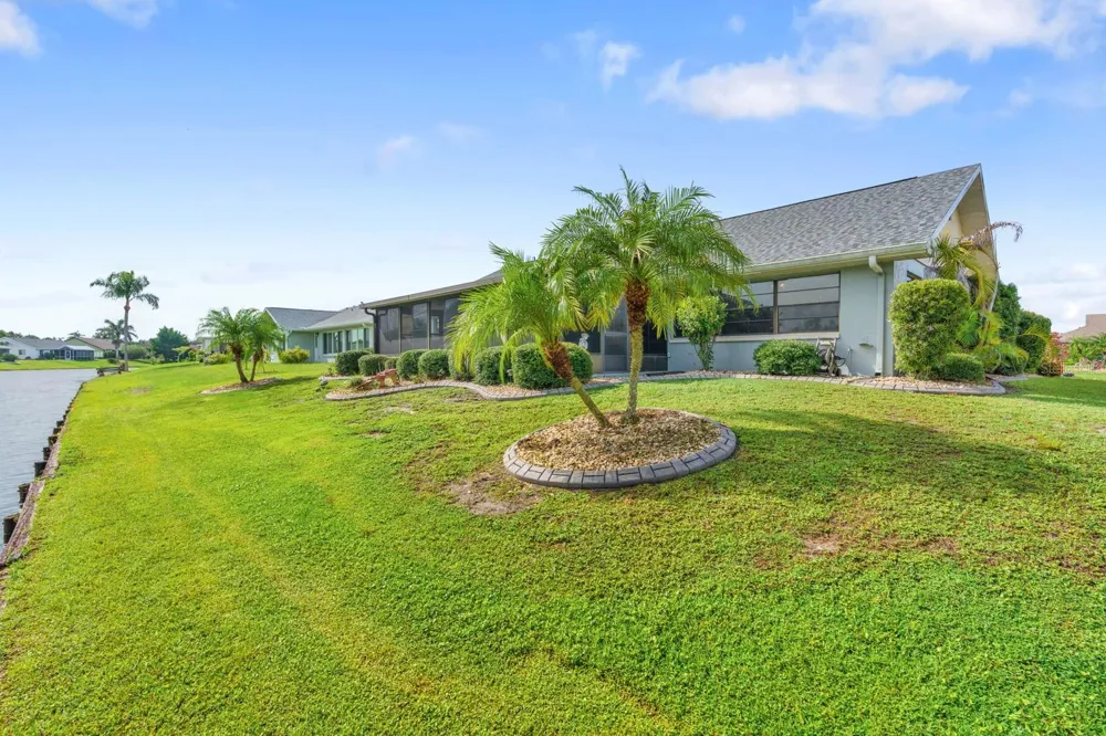 2023 EL RANCHO DRIVE Sun City Center, FL 33573