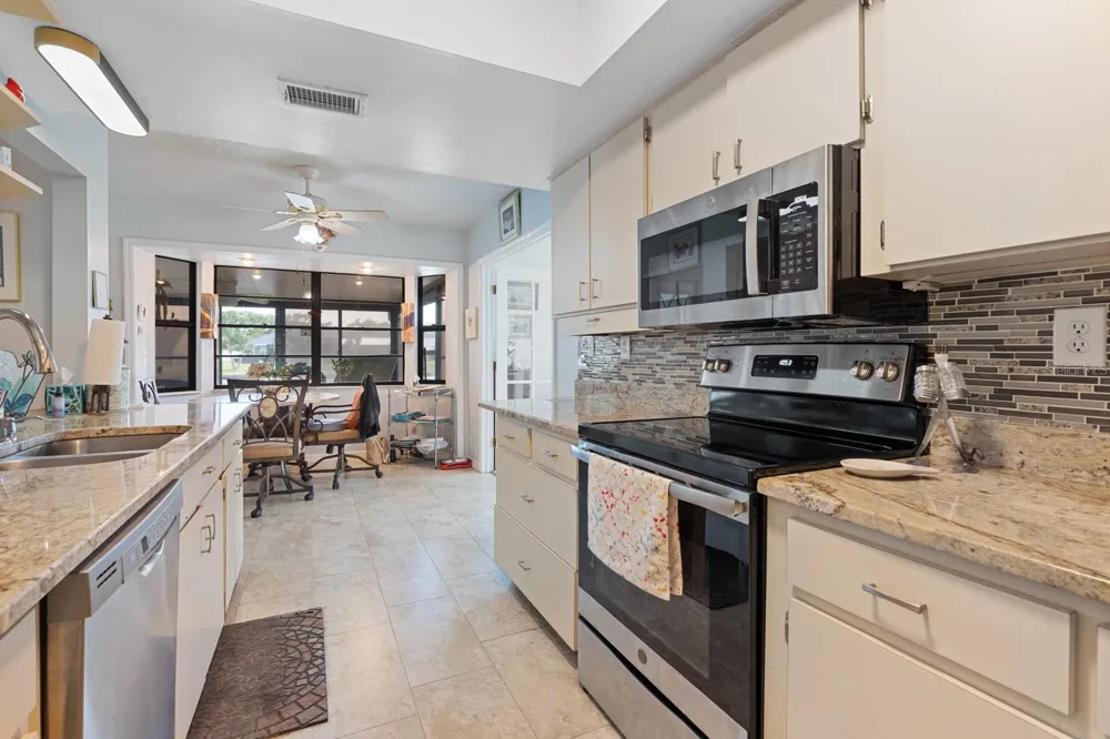 2023 EL RANCHO DRIVE Sun City Center, FL 33573