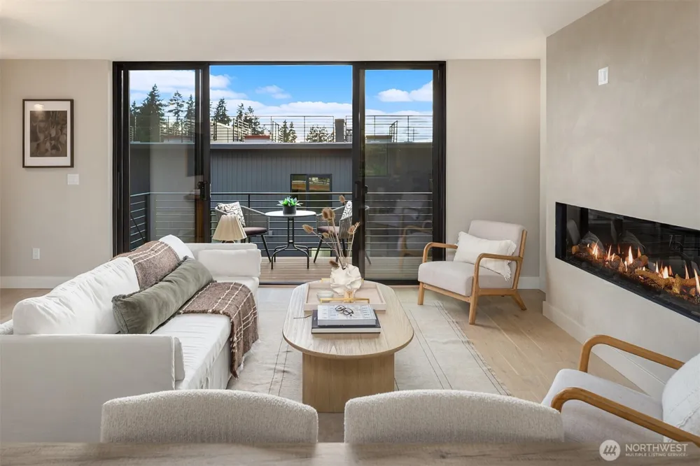 614 5th Avenue S #B102 Edmonds, WA 98020