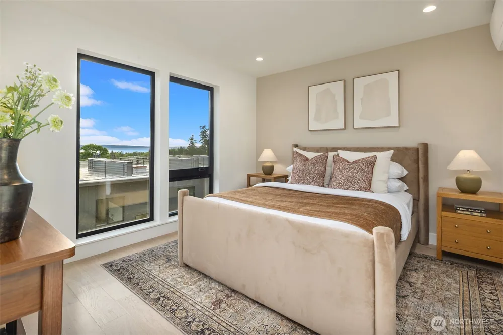 614 5th Avenue S #B102 Edmonds, WA 98020