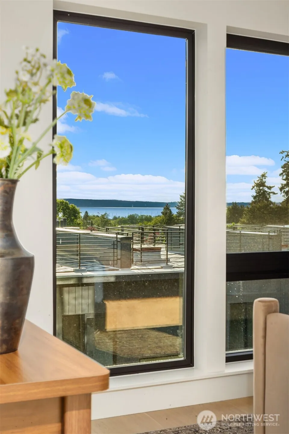 614 5th Avenue S #B102 Edmonds, WA 98020