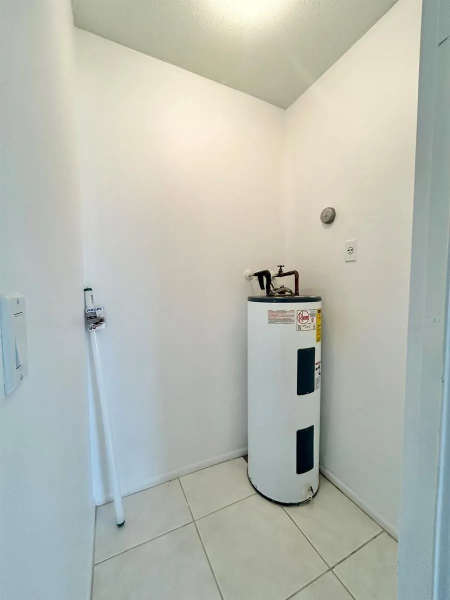 2885 Crosley Drive E #A West Palm Beach, FL 33415