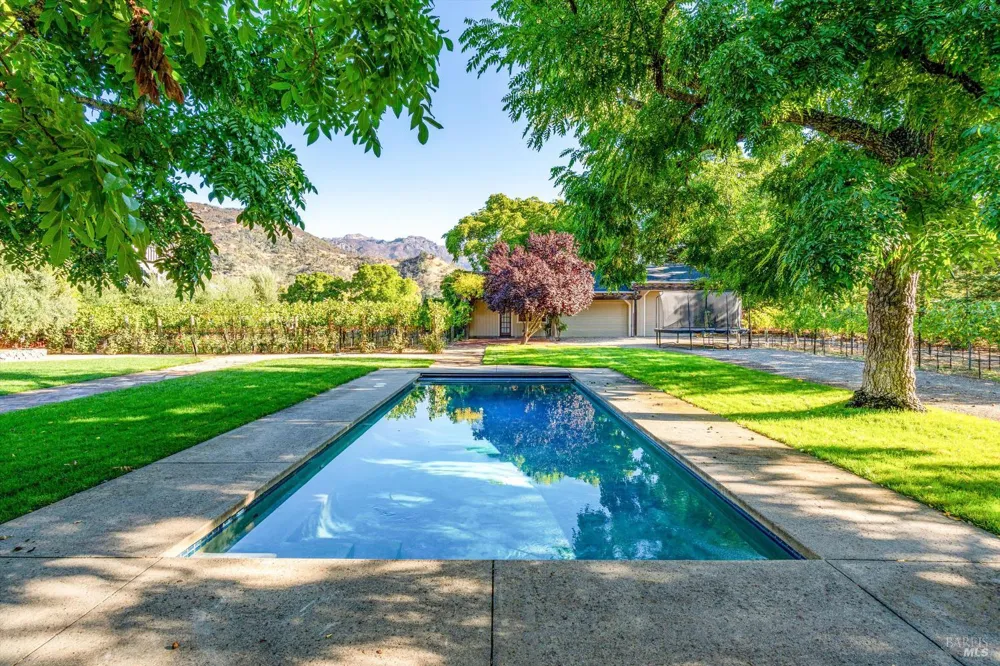 20 Rosedale Road Calistoga, CA 94515