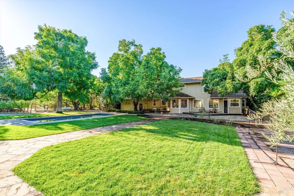 20 Rosedale Road Calistoga, CA 94515