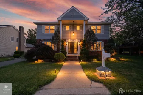 100 Howell Avenue